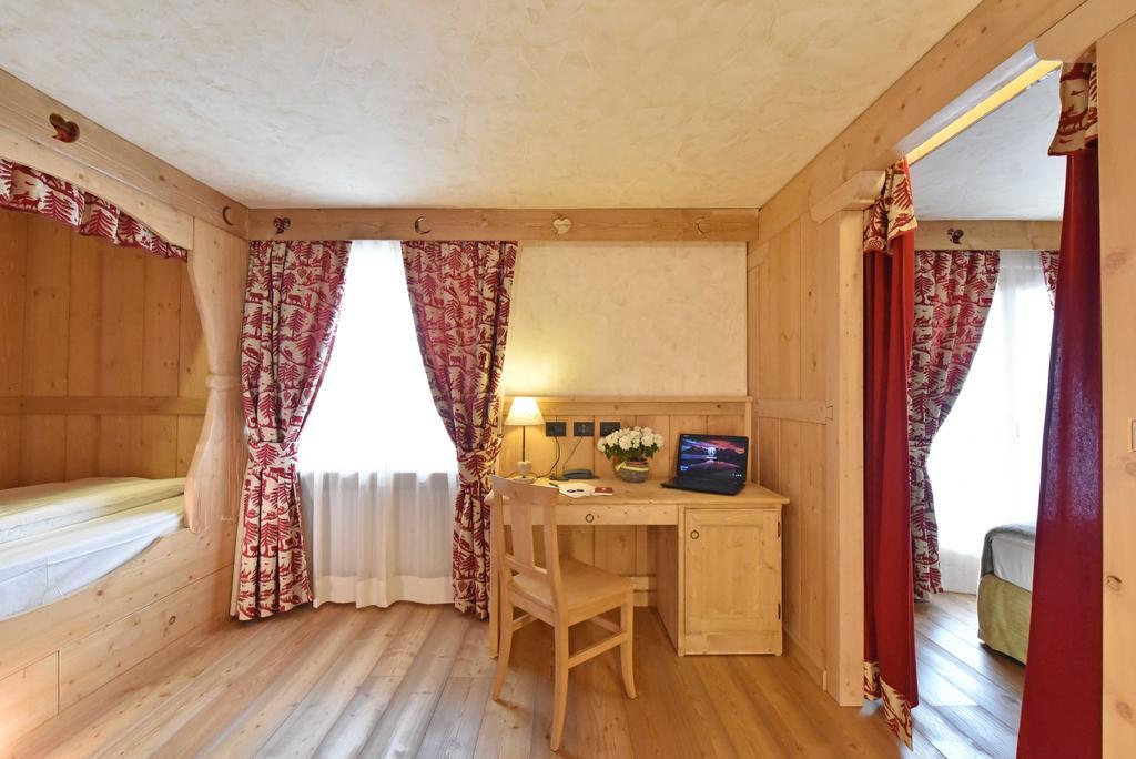 Hotel Miravidi A Cervinia 브루일서비니아 객실 사진
